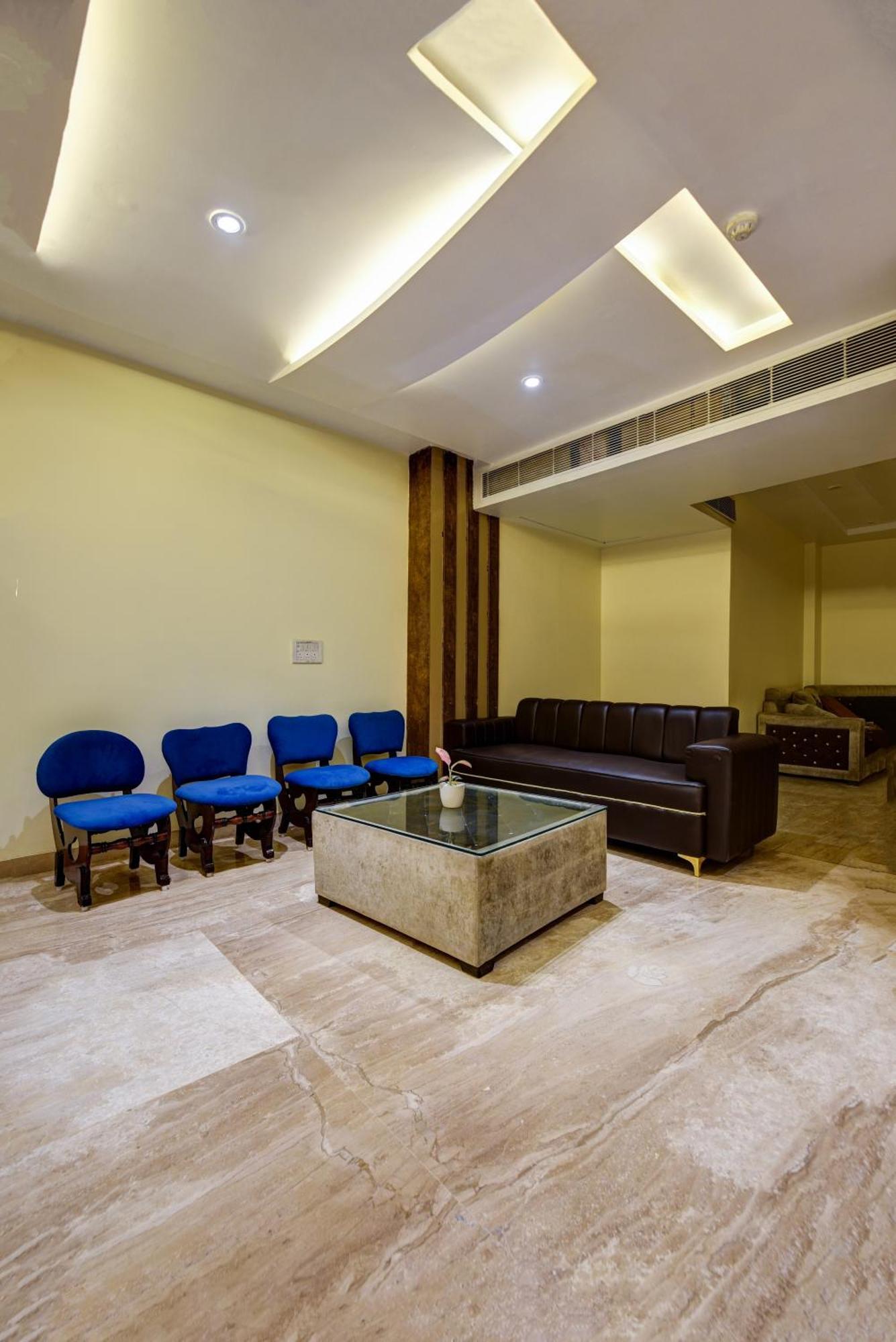 Hotel The York Legacy - 2 Minutes Walk From Railway Station New Delhi