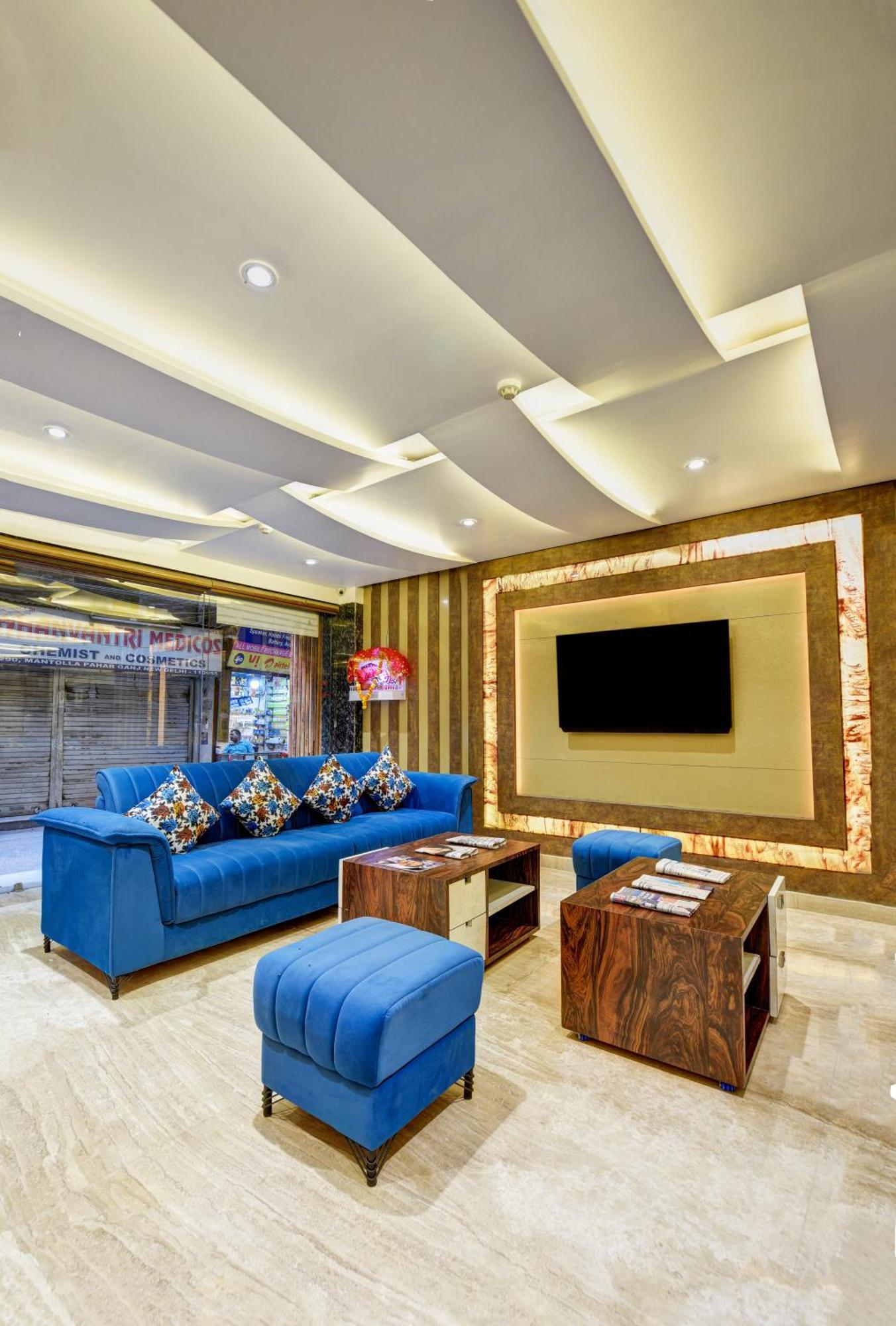 Hotel The York Legacy - 2 Minutes Walk From Railway Station