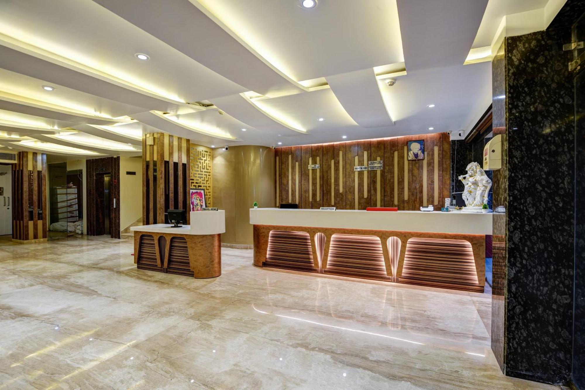 Hotel The York Legacy - 2 Minutes Walk From Railway Station 4*
