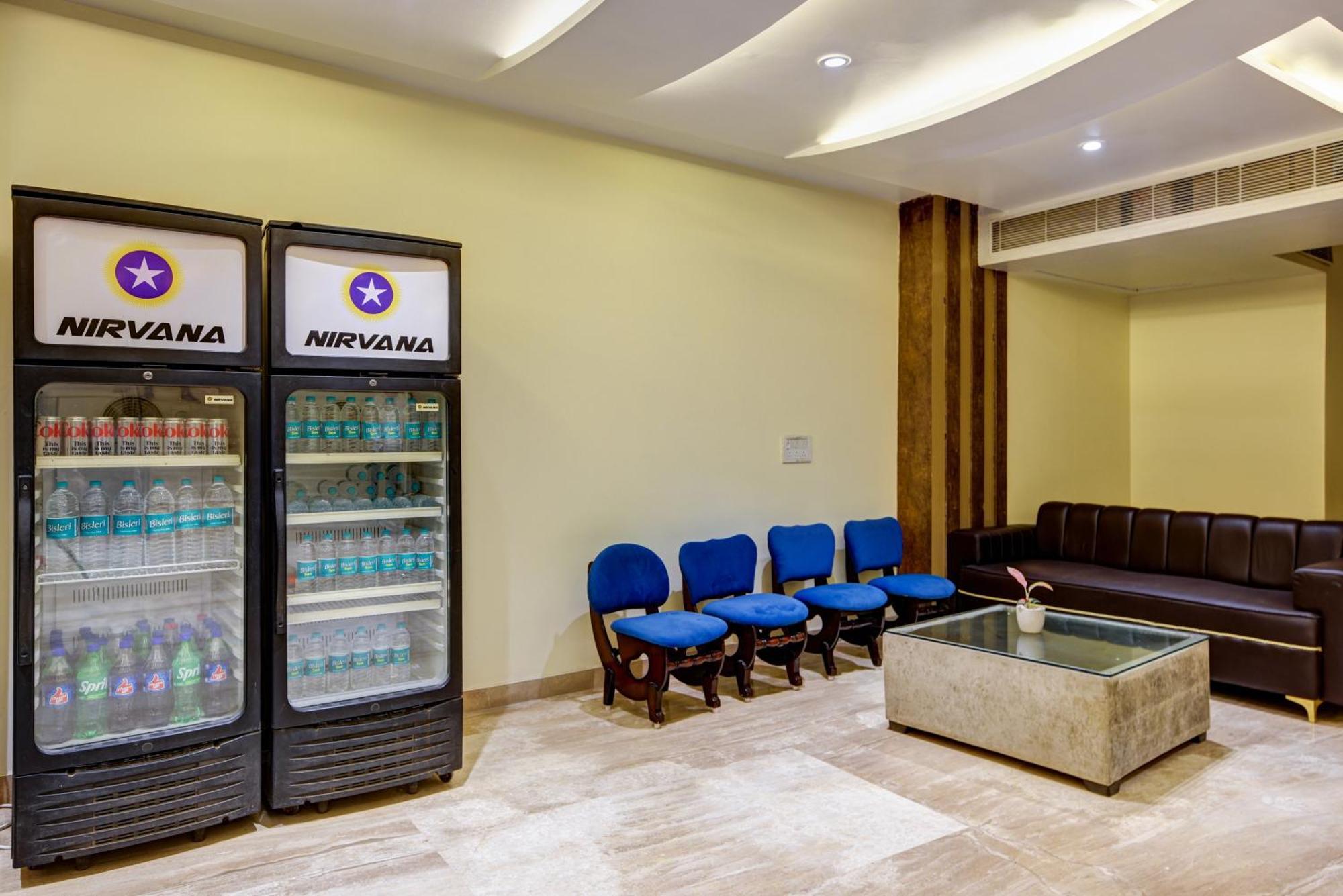 Hotel The York Legacy - 2 Minutes Walk From Railway Station New Delhi