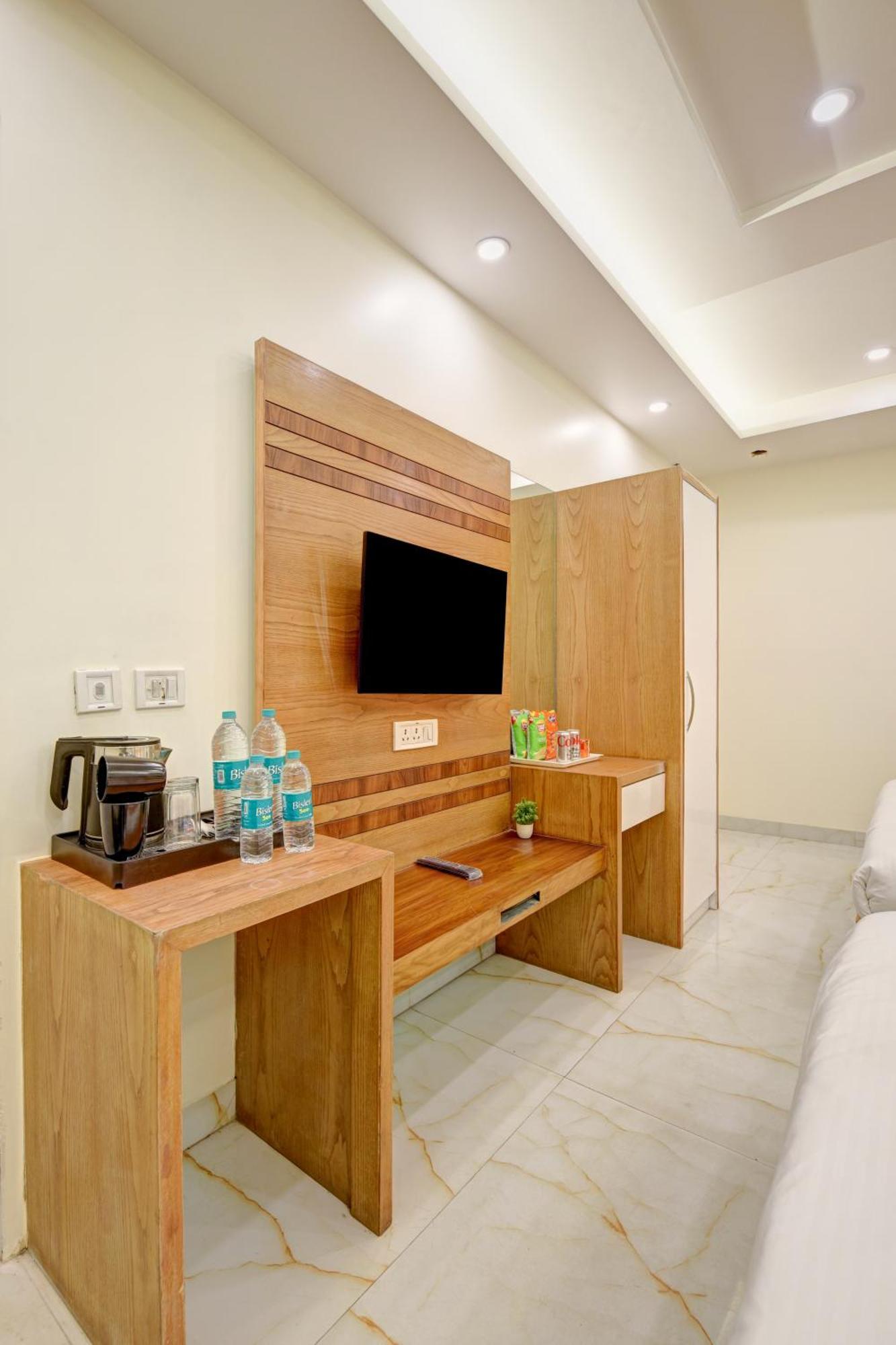 The York Legacy - 2 Minutes Walk From Railway Station Hotel New Delhi